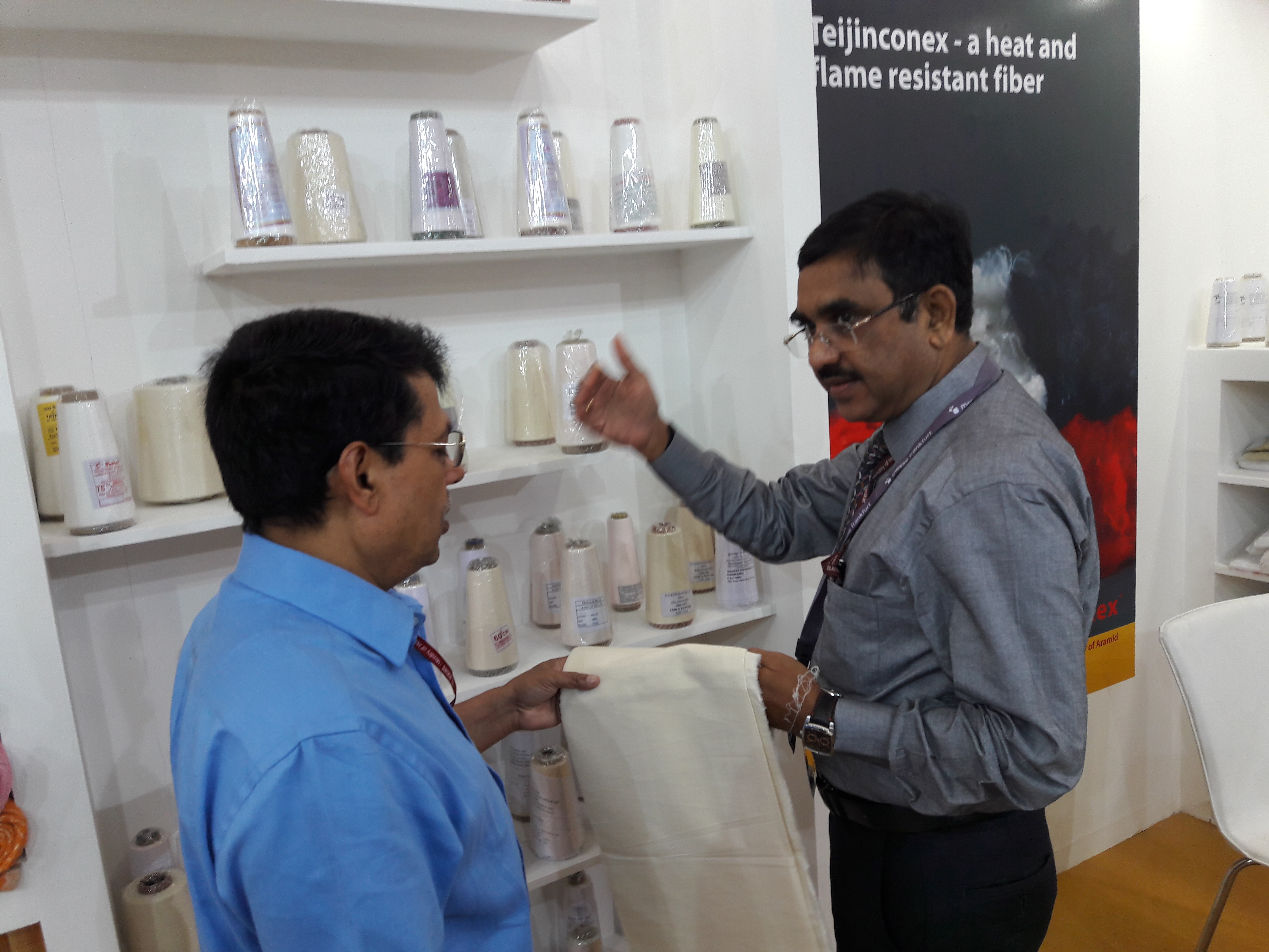 Shri P.C Vaish, CMD, NTCL explaining Development Commisioner (Handicrafts) about the range of products of NTC, its capacity and reach across India.